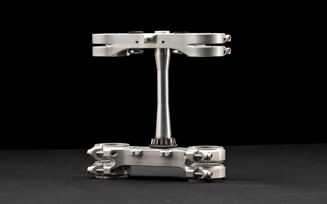 S7XxGxZ0VX_Triple Clamp.jpg